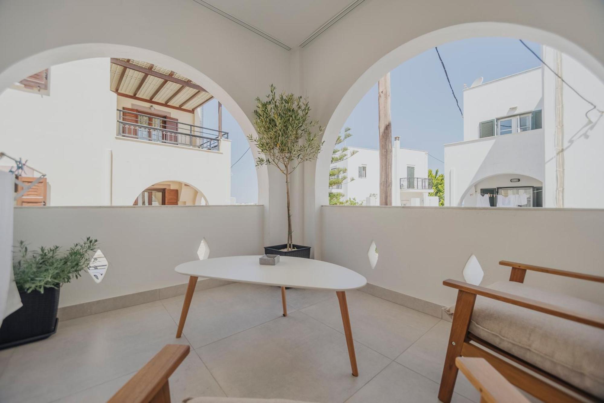 Golden Bird'S Aparthotel Naxos City Εξωτερικό φωτογραφία